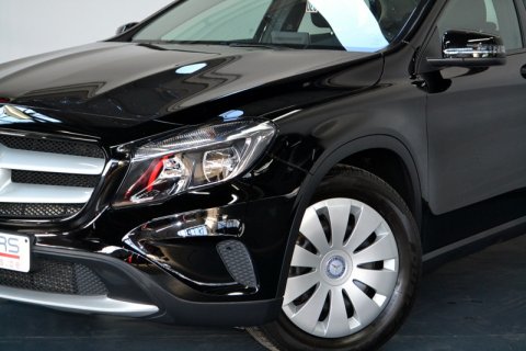 Mercedes GLA 180