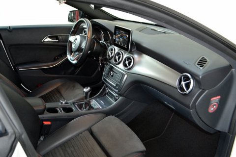 Mercedes CLA 180d AMG