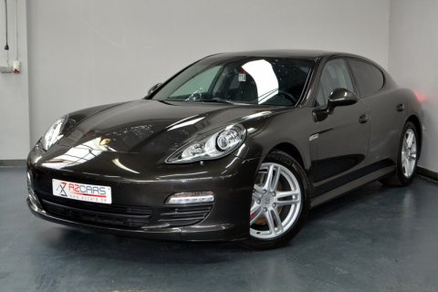 Porsche Panamera 4