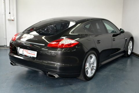 Porsche Panamera 4