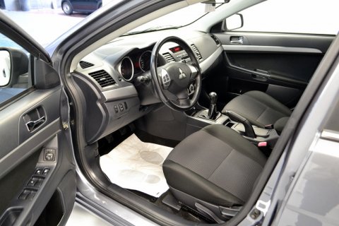 Mitsubishi Lancer 1.6i