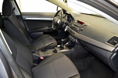 Mitsubishi Lancer 1.6i