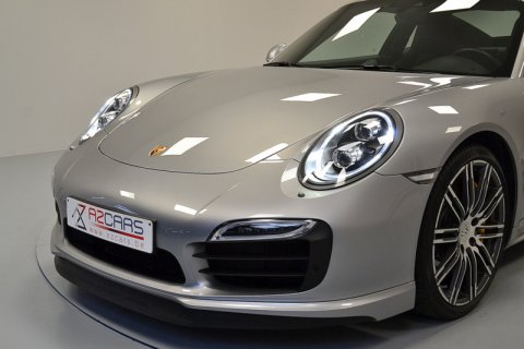 Porsche 911 Turbo S