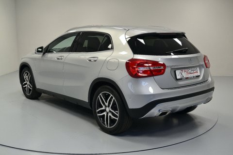 Mercedes GLA200d Auto