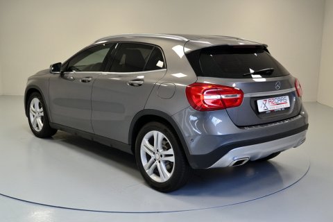 Mercedes GLA 200d