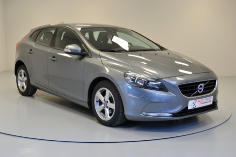 Volvo V40 D2