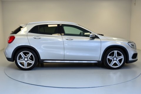 Mercedes-Benz GLA 200d