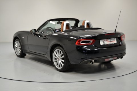 Fiat 124 Spider