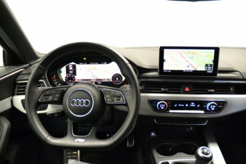 Audi A4 35 TDI S-Line