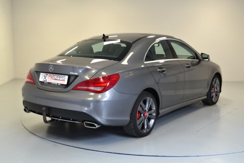 Mercedes-Benz Cla 180 i