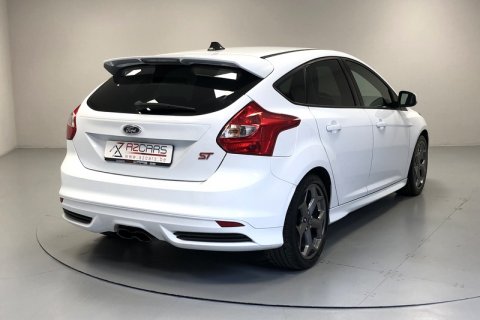 Ford Focus 2.0 Ecoboost ST2