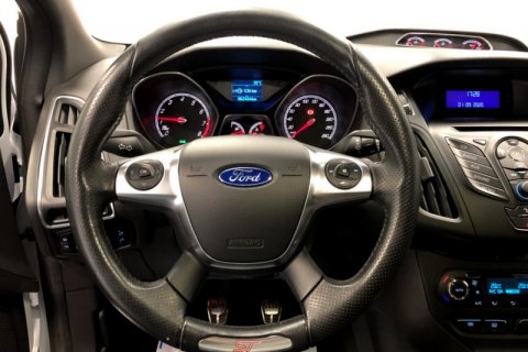 Ford Focus 2.0 Ecoboost ST2