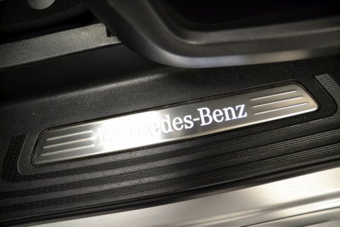 Mercedes V 220d
