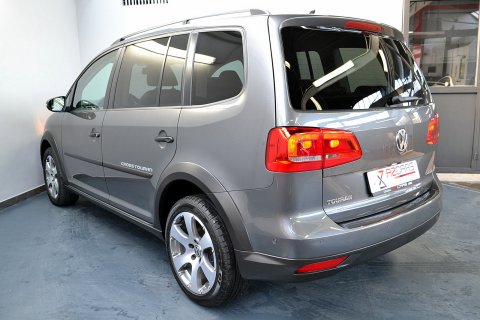 VW Cross Touran