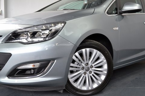 Opel Astra 1.4I Cosmo