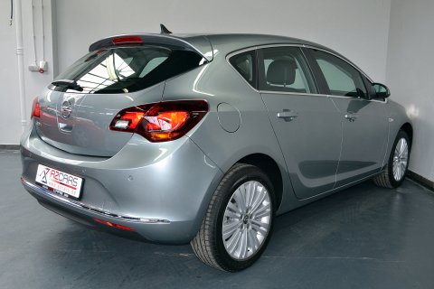 Opel Astra 1.4I Cosmo