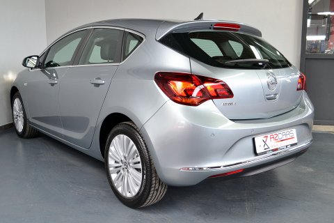 Opel Astra 1.4I Cosmo