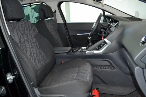 Peugeot 3008 1.6Hdi Premium