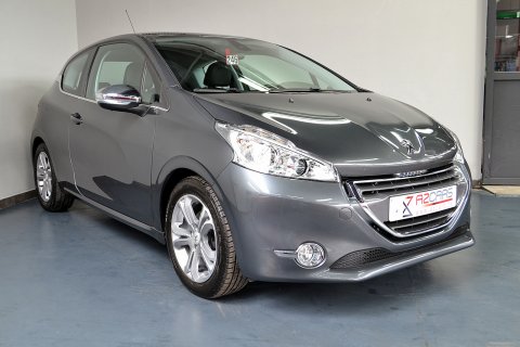 Peugeot 208 1.6I Allure