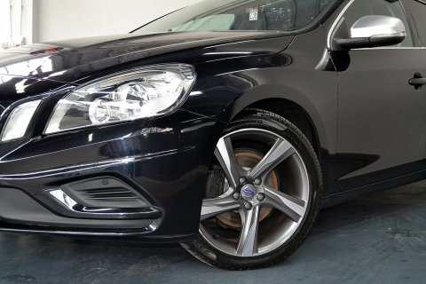 Volvo V60 1.6D R-DESIGN