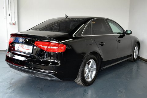 Audi A4 2.0TDI S LINE