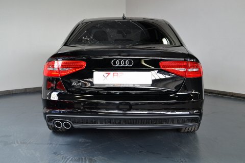 Audi A4 2.0TDI S LINE