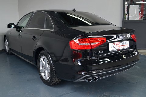 Audi A4 2.0TDI S LINE