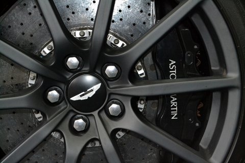 Aston Martin Vantage S 5.9i V12