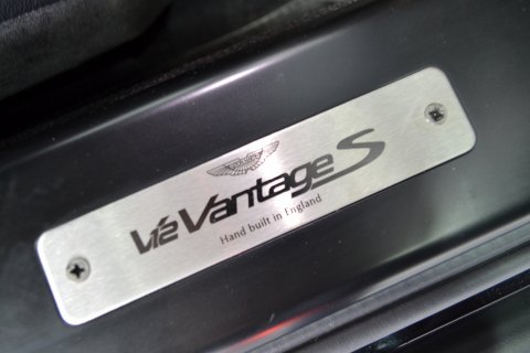 Aston Martin Vantage S 5.9i V12