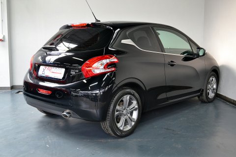 Peugeot 208 1.6e HDI Allure