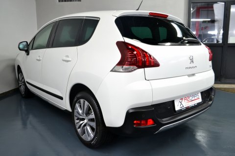 Peugeot 3008 1.6Hdi Style