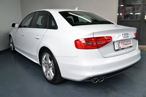 Audi A4 2.0TDI S-Line