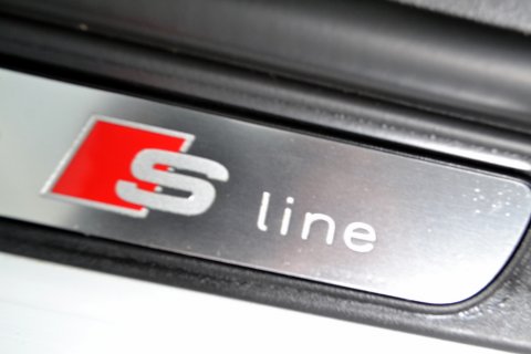 Audi A4 2.0TDI S-Line