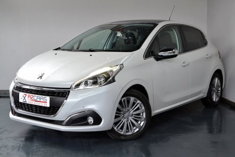 Peugeot 208 1.2I Allure