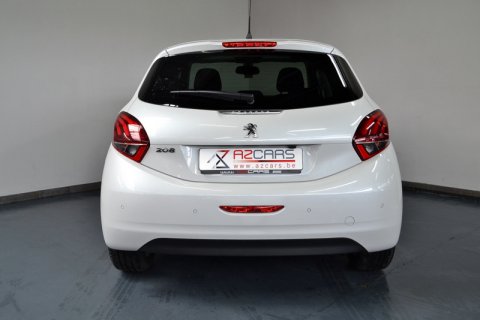 Peugeot 208 1.2I Allure