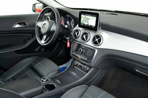 Mercedes GLA180 7G-Tronic