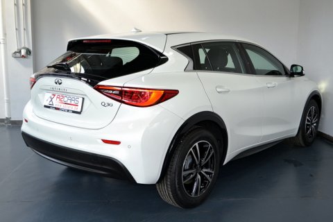 Infinity Q30 1.5d DCT Auto