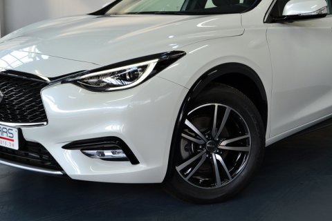 Infinity Q30 1.5d DCT Auto