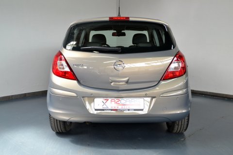 Opel Corsa 1.4I Cosmo