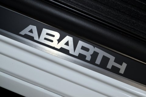 Abarth 595 1.4 T-Jet F1