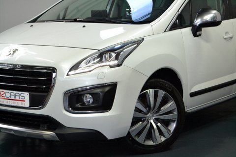 Peugeot 3008 1.6i Allure